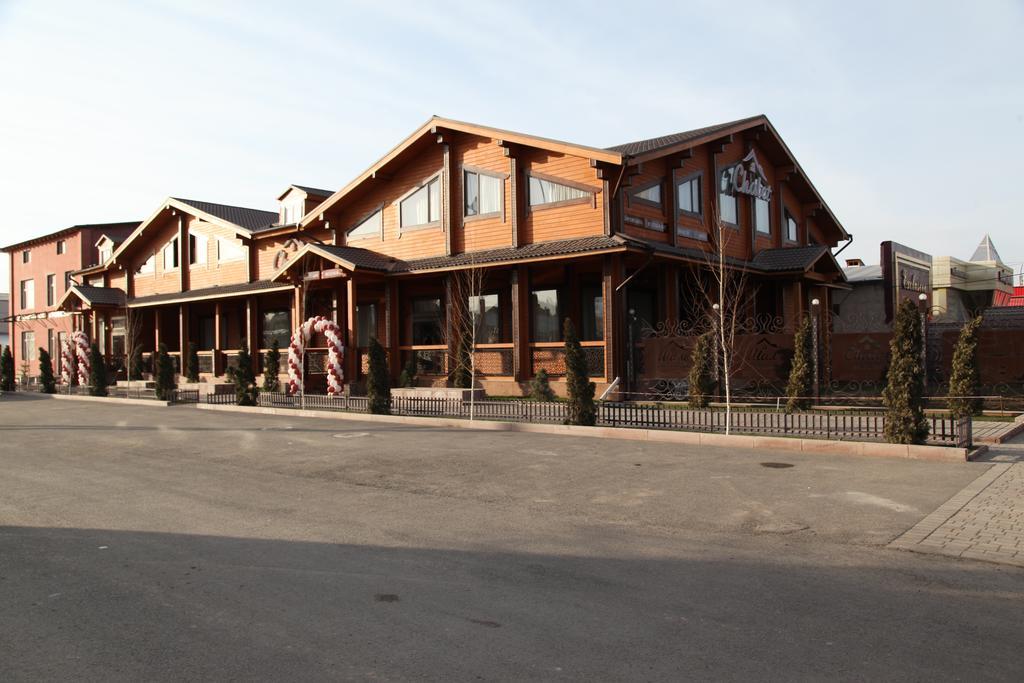 Guest House Chalet Taraz Exterior foto
